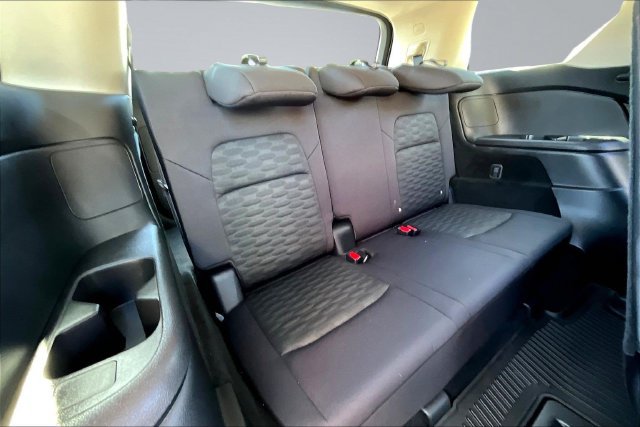 Used 2025 Nissan Pathfinder SV AWD/4WD image 25