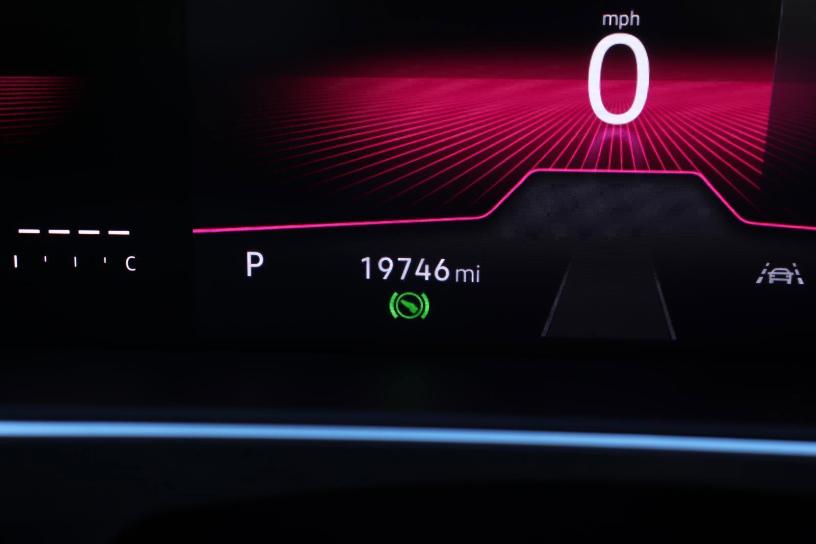 Used 2024 Volkswagen Tiguan SE R-Line image 31