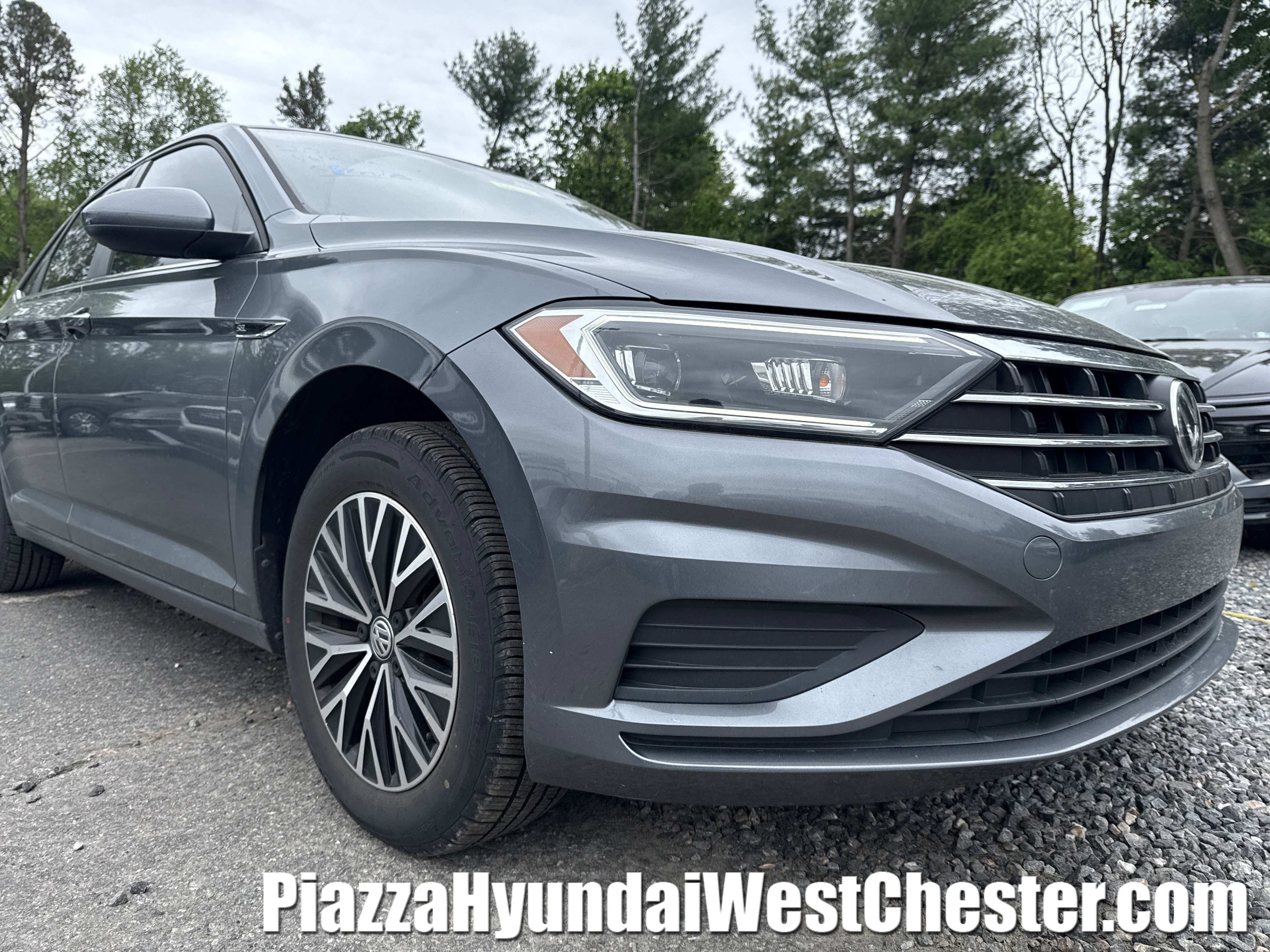 Used 2019 Volkswagen Jetta SEL w/ Cold Weather Package FWD image 1