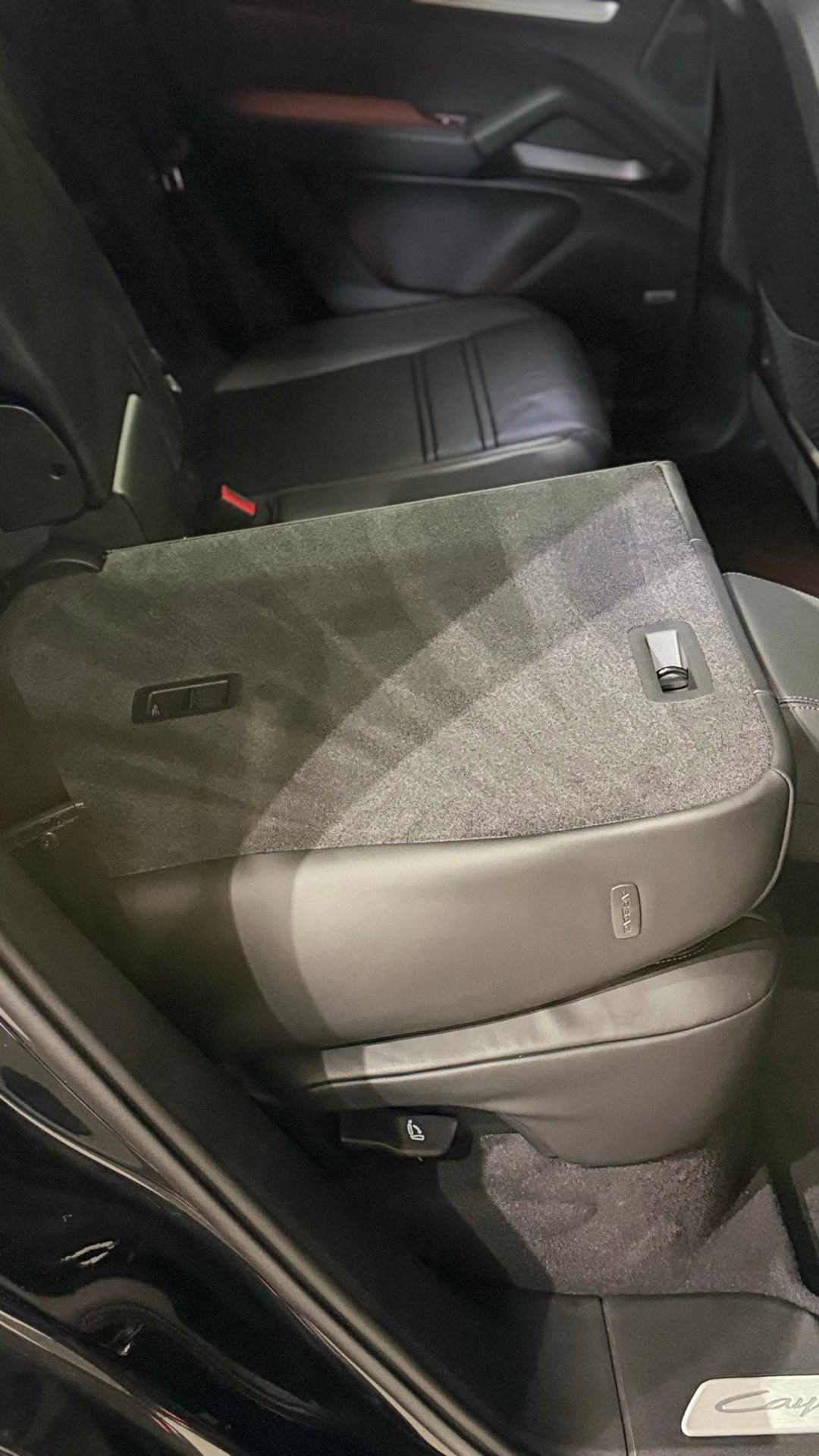 Used 2025 Porsche Cayenne Coupe image 66