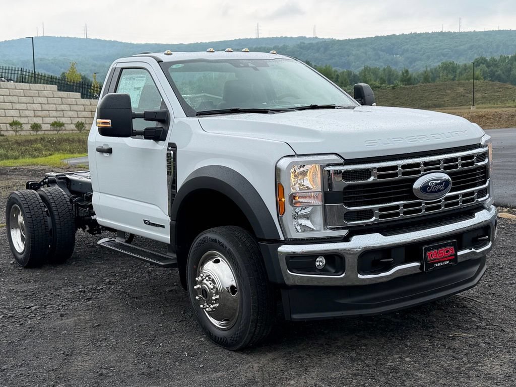 New 2026 Ford F550 4x4 Regular Cab Super Duty image 1