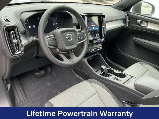 New 2026 Volvo XC40 B4 Core FWD image 23