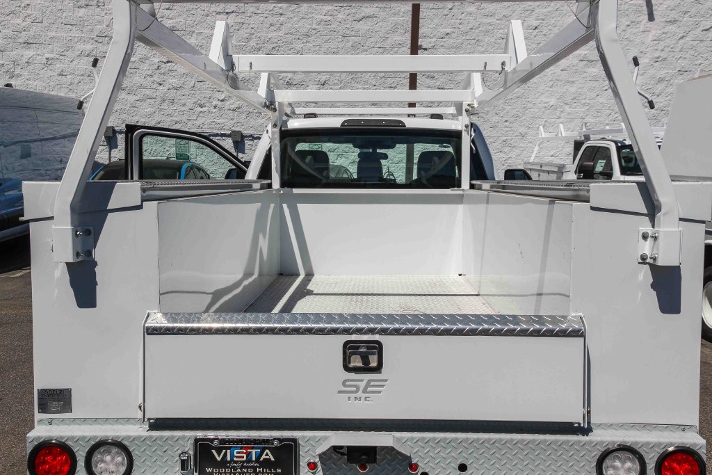 New 2025 Ford F350 XL w/ XL Chrome Package RWD image 28