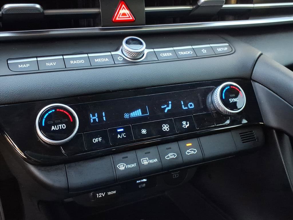 Certified 2024 Hyundai Elantra SEL image 22