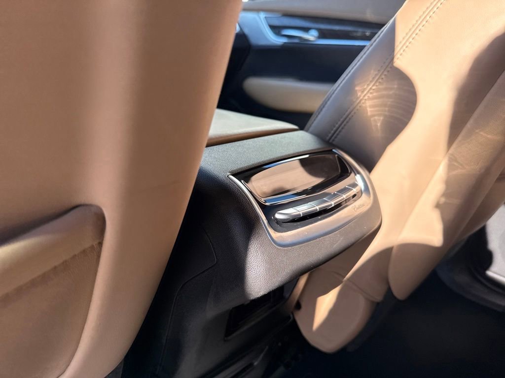 Certified 2023 Cadillac XT6 Sport w/ Platinum Package image 13