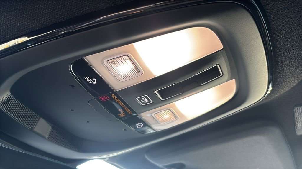 New 2026 Volvo XC40 B5 Ultra w/ Protection Package Premier image 23