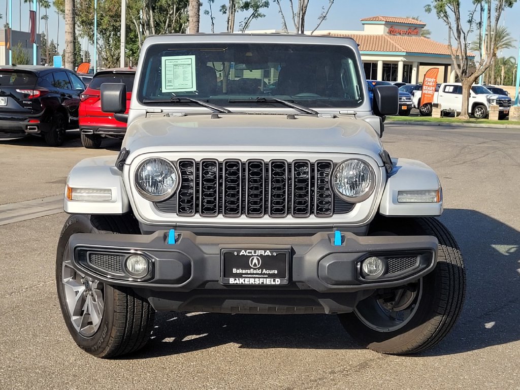Used 2024 Jeep Wrangler Unlimited w/ Convenience Group AWD/4WD image 3