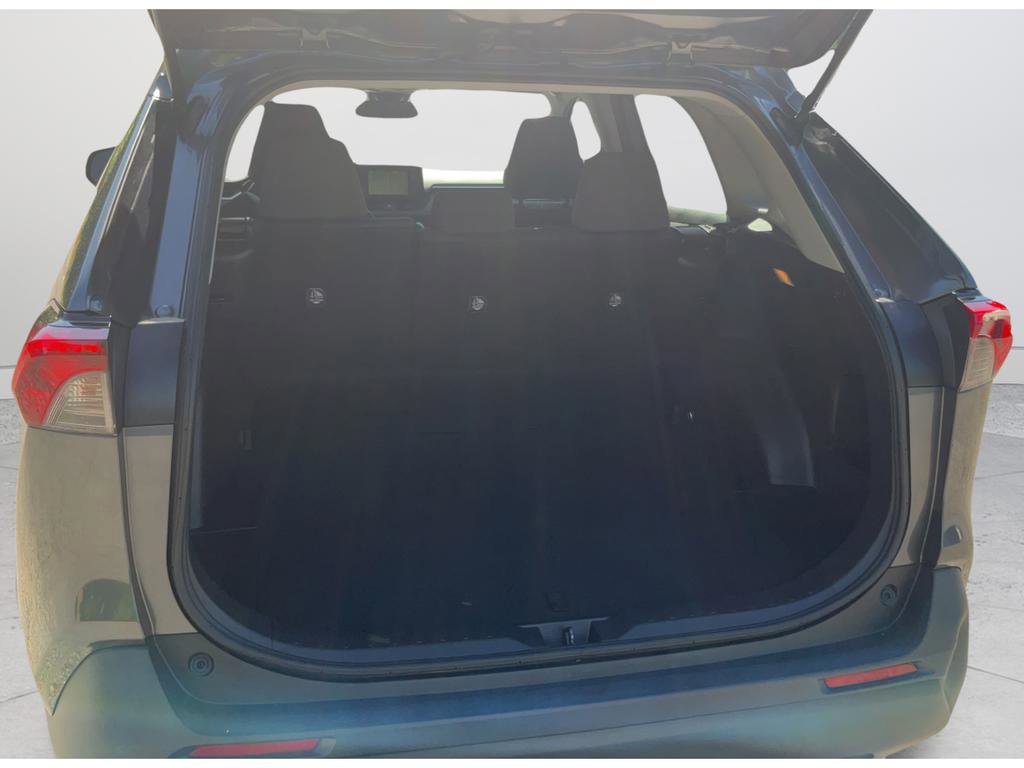 Used 2019 Toyota RAV4 XLE FWD image 19