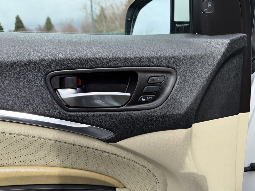 Used 2020 Acura MDX SH-AWD w/ Technology Package image 13