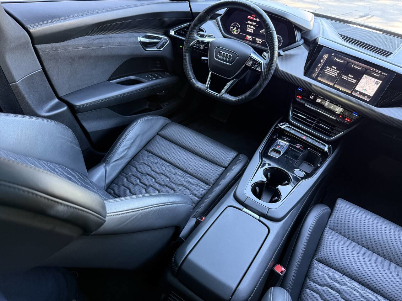 Used 2022 Audi e-tron GT Prestige w/ Prestige Package AWD/4WD image 29