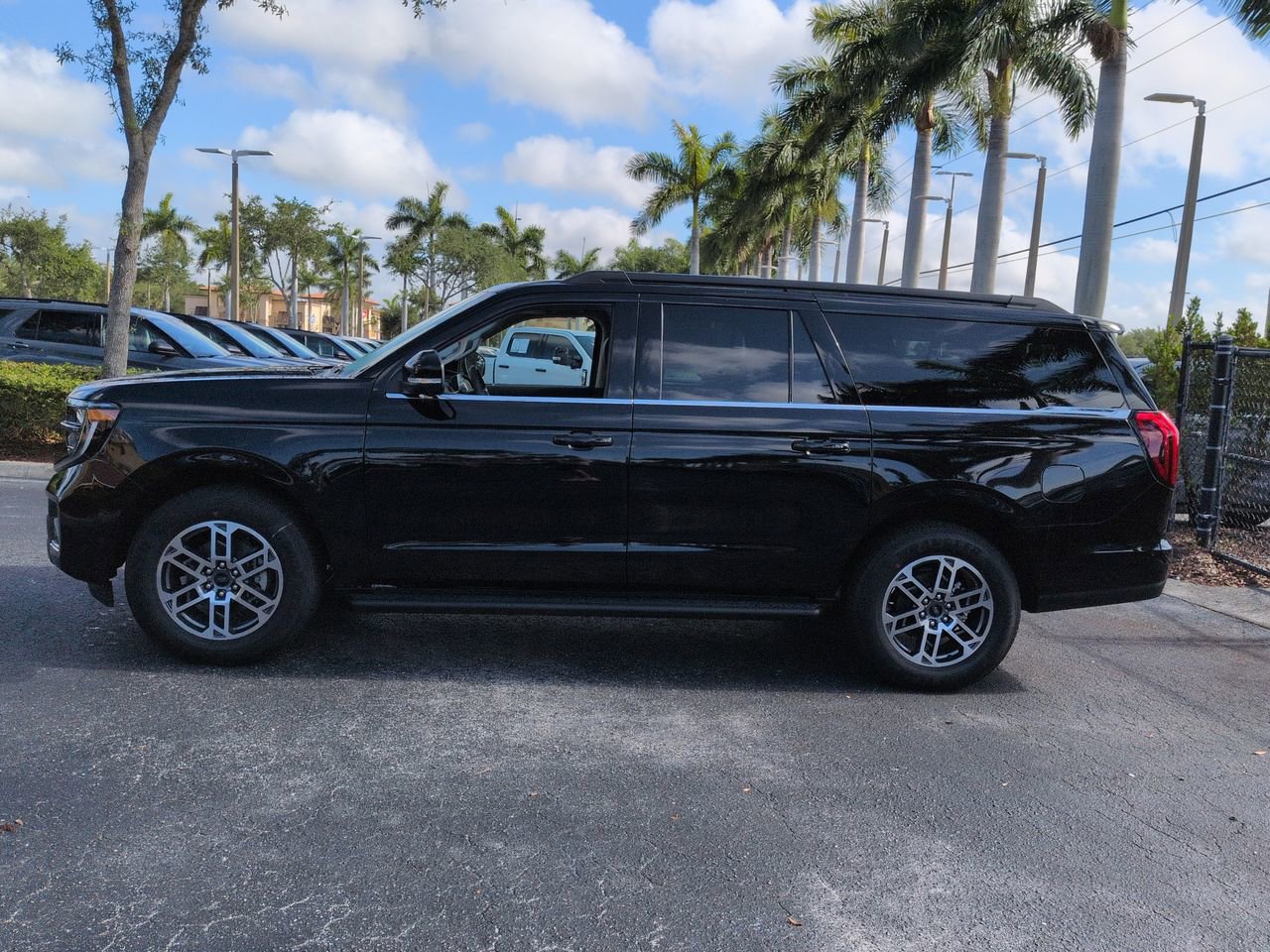 New 2026 Ford Expedition Max Active RWD image 7