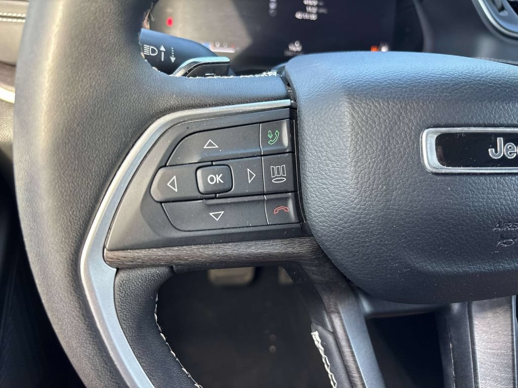 Used 2023 Jeep Grand Cherokee L Limited w/ Luxury Tech Group II AWD/4WD image 27