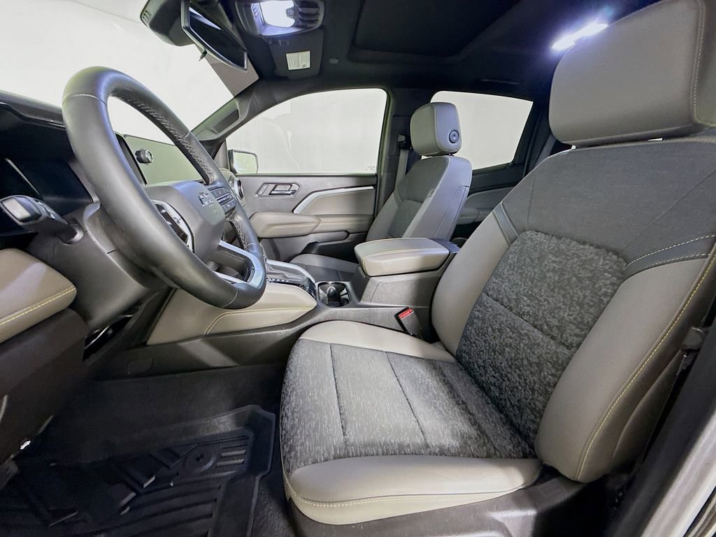 Used 2024 Chevrolet Colorado ZR2 w/ Technology Package image 23