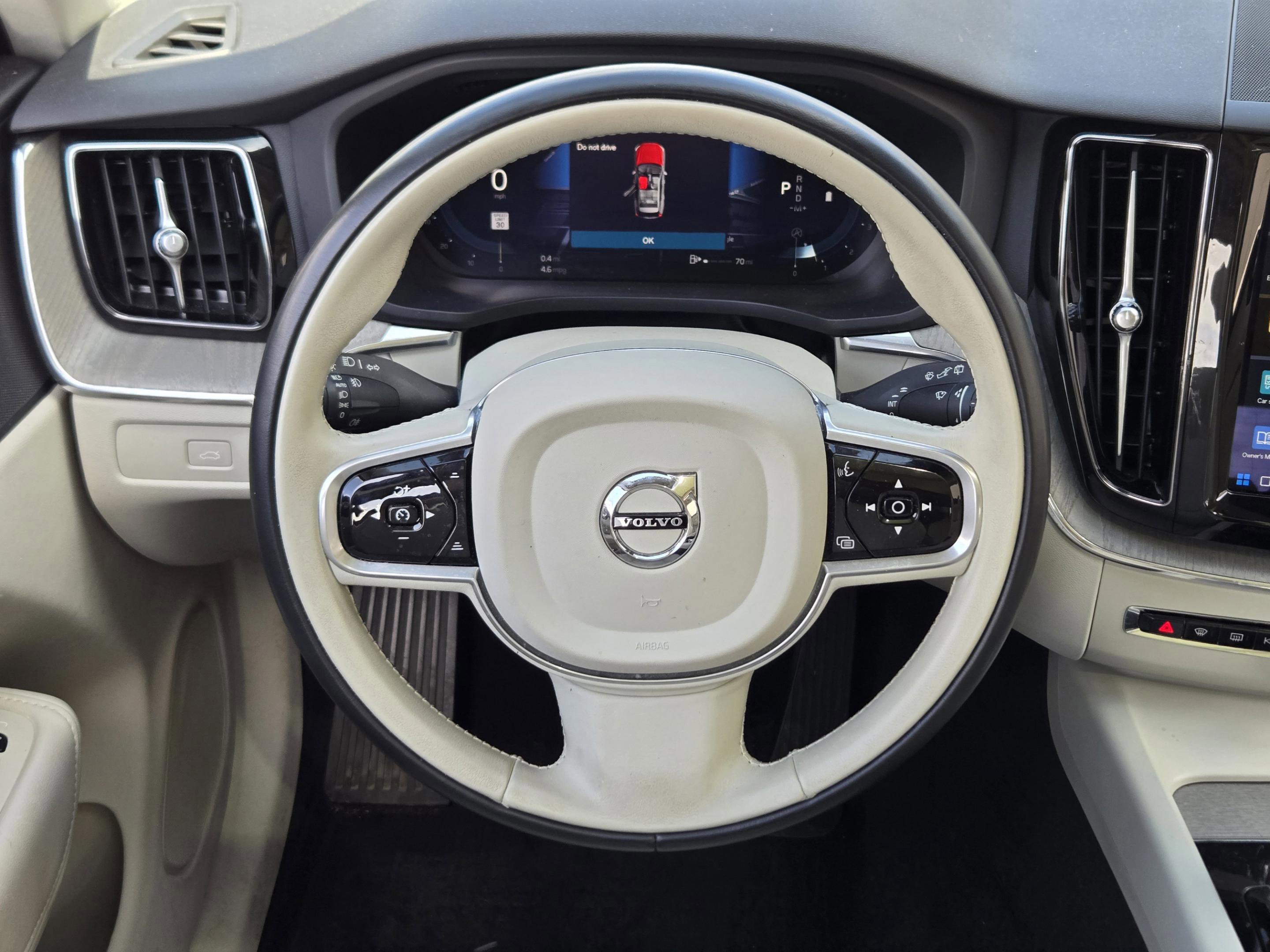 Used 2023 Volvo XC60 B5 Plus w/ Climate Package image 26