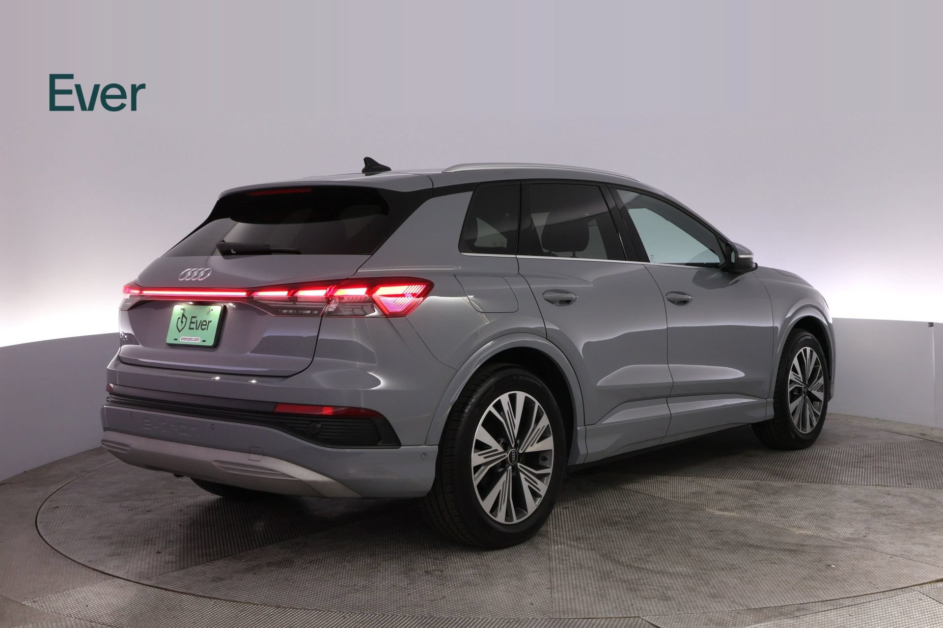 Used 2023 Audi Q4 e-tron Premium Plus w/ Premium Plus RWD image 3