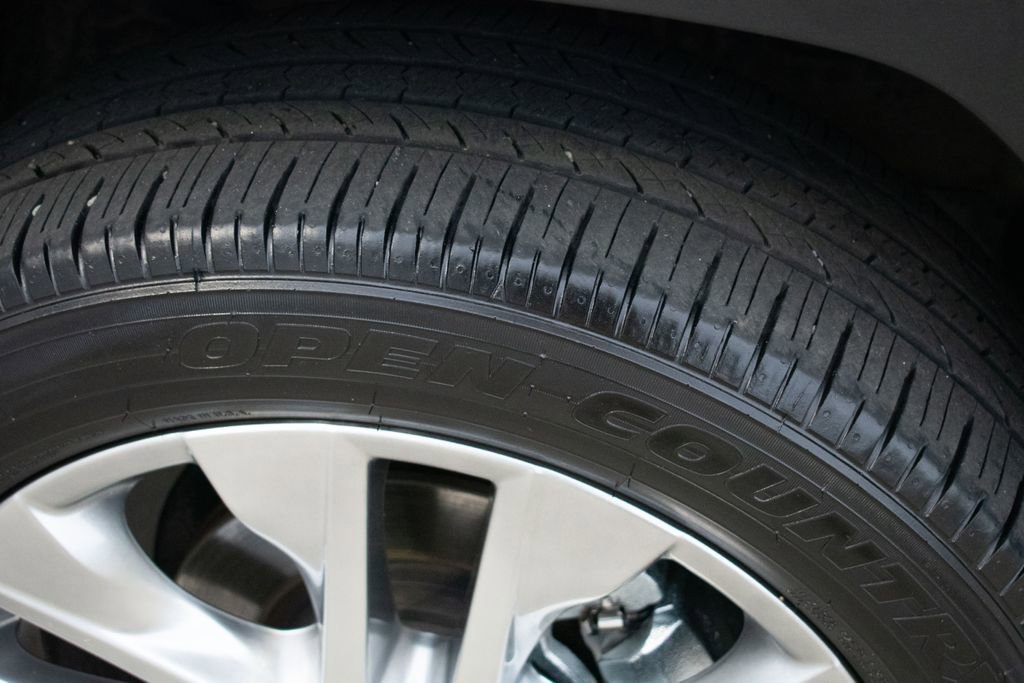 Used 2025 Toyota RAV4 XLE Premium image 29