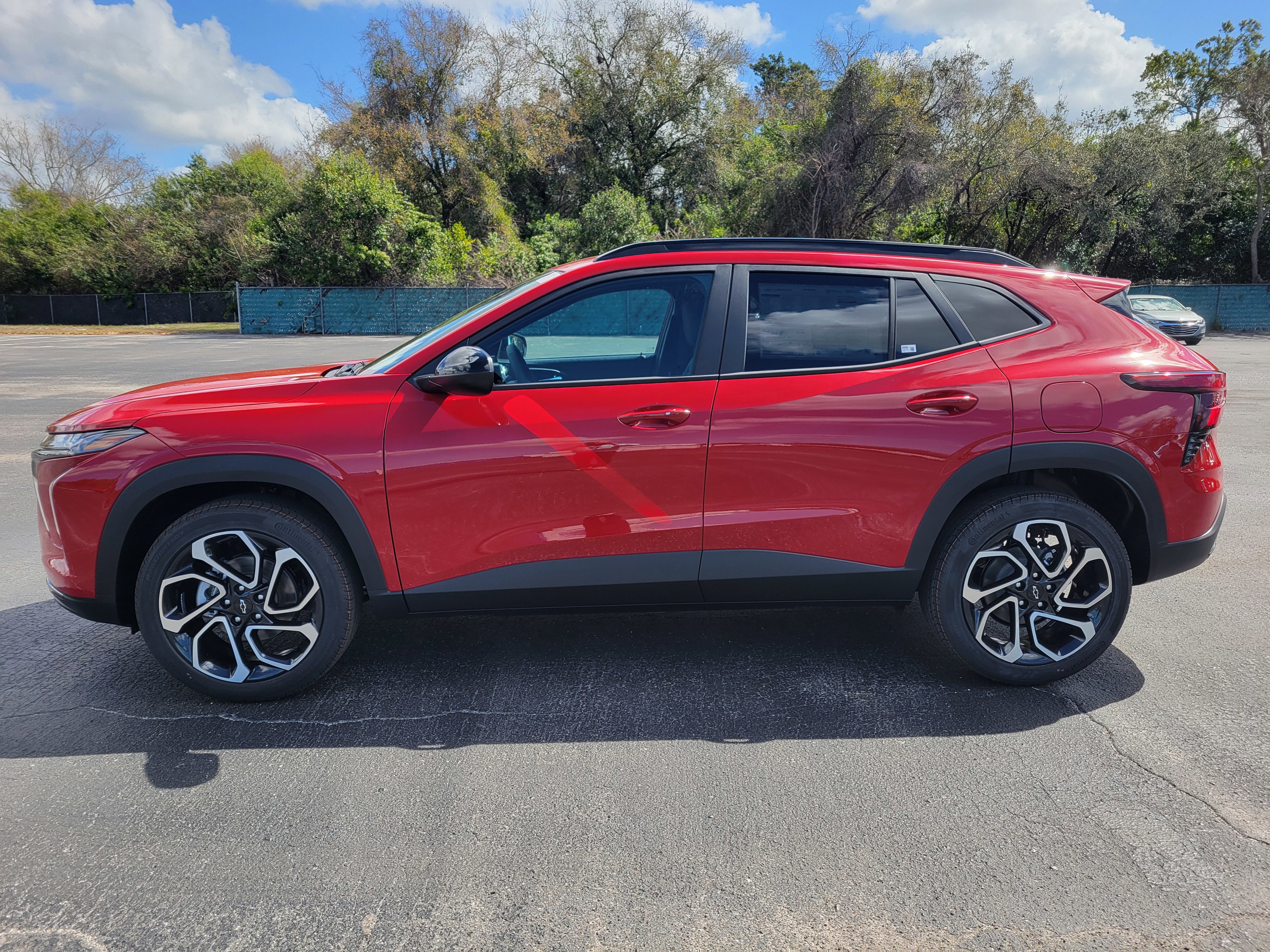 New 2026 Chevrolet Trax RS w/ Sunroof Package image 9