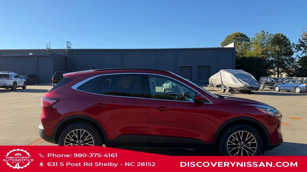 Used 2022 Ford Escape Titanium w/ Titanium Premium Package image 6