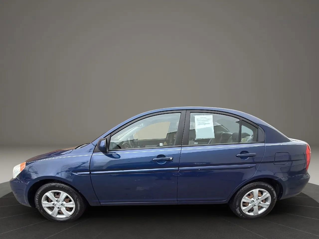 Used 2010 Hyundai Accent GLS w/ Premium Pkg 4 image 8