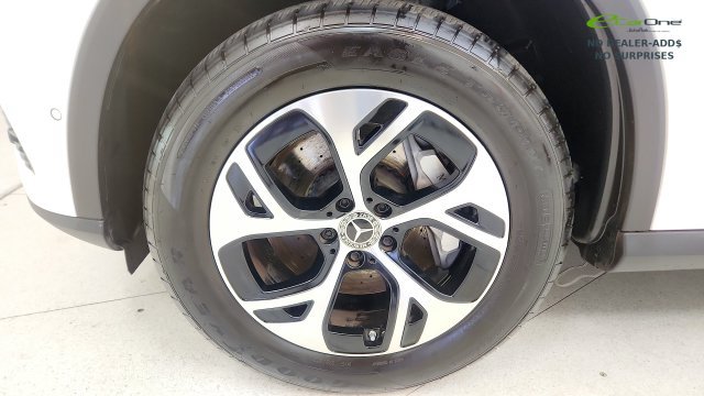 Used 2025 Mercedes-Benz GLC 350e 4MATIC image 85
