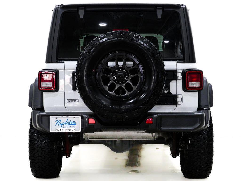 Used 2023 Jeep Wrangler Willys image 8