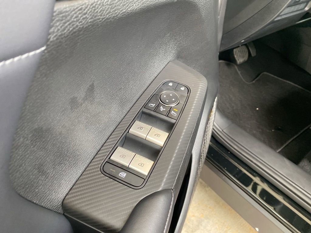 New 2025 Mitsubishi Outlander SE image 38