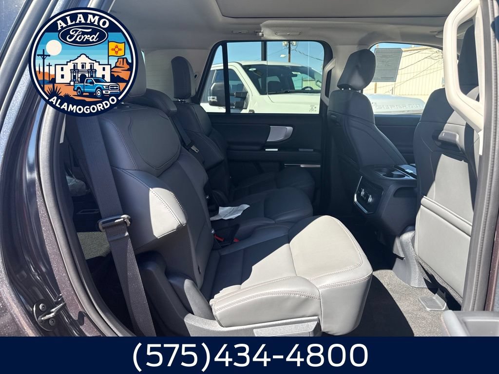 New 2025 Ford Expedition Active AWD/4WD image 19
