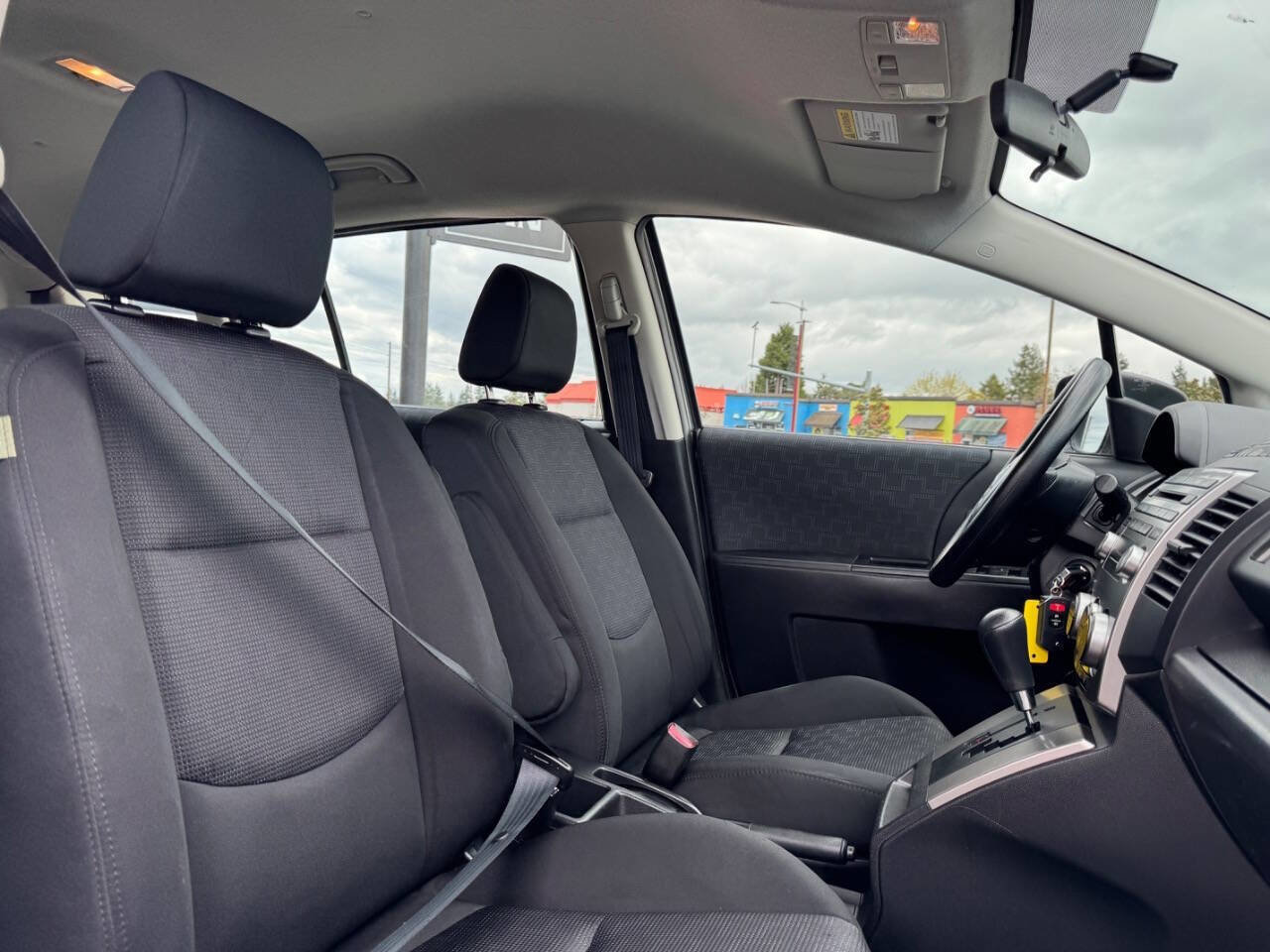 Used 2010 MAZDA MAZDA5 Sport image 18