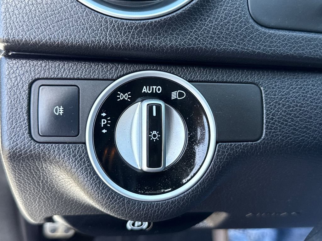 Used 2012 Mercedes-Benz C 250 Sedan image 50