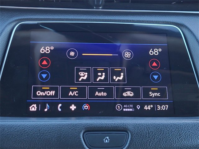 Used 2023 Cadillac XT4 Premium Luxury image 13