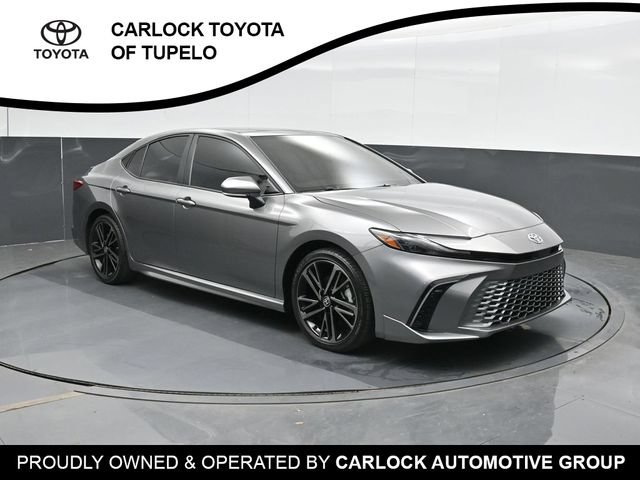 Used 2025 Toyota Camry XSE FWD image 6