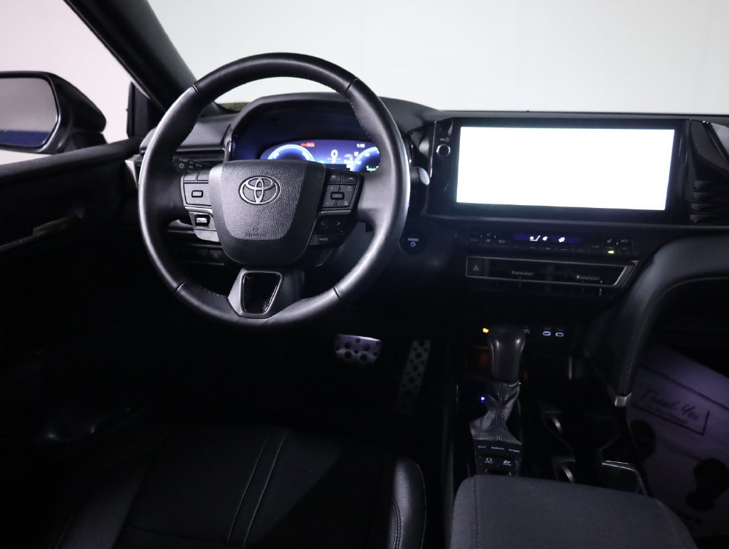 Used 2025 Toyota Camry XSE FWD image 40