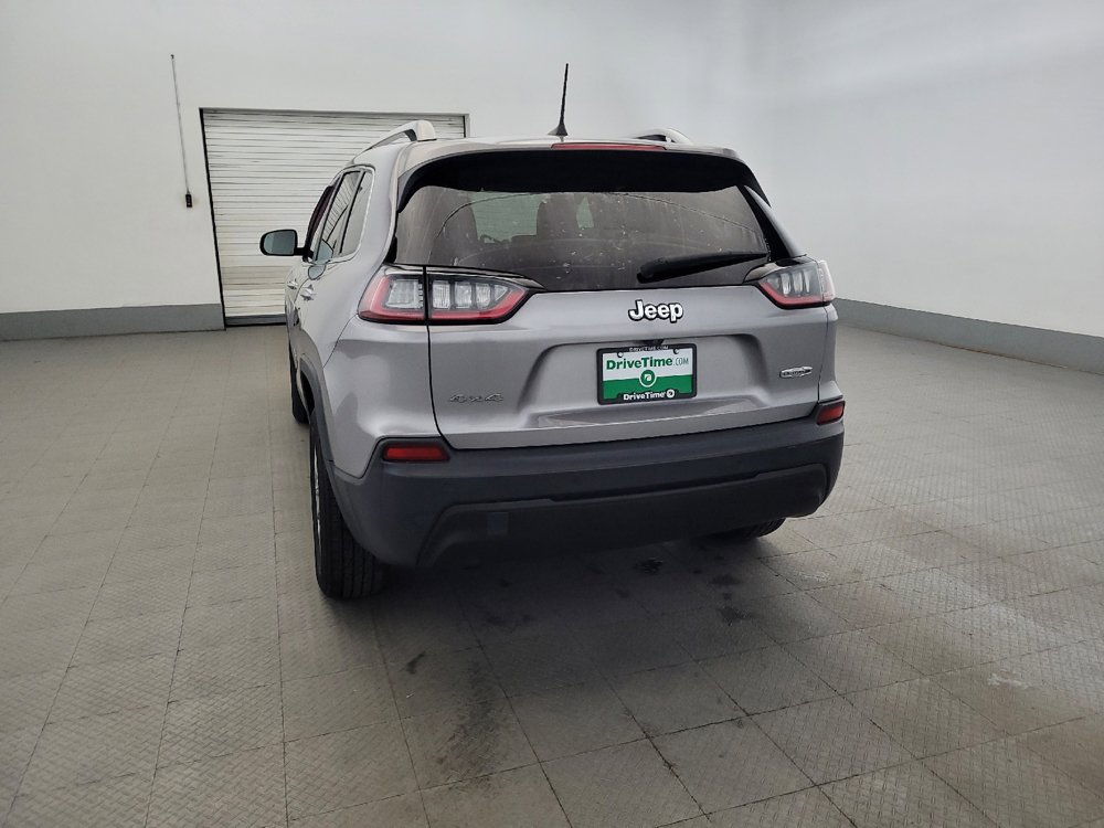 Used 2019 Jeep Cherokee Latitude Plus AWD/4WD image 6
