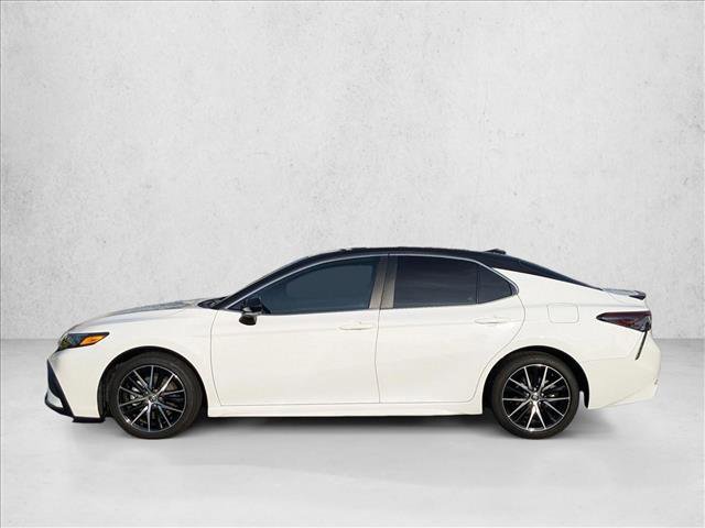 Used 2022 Toyota Camry SE image 10