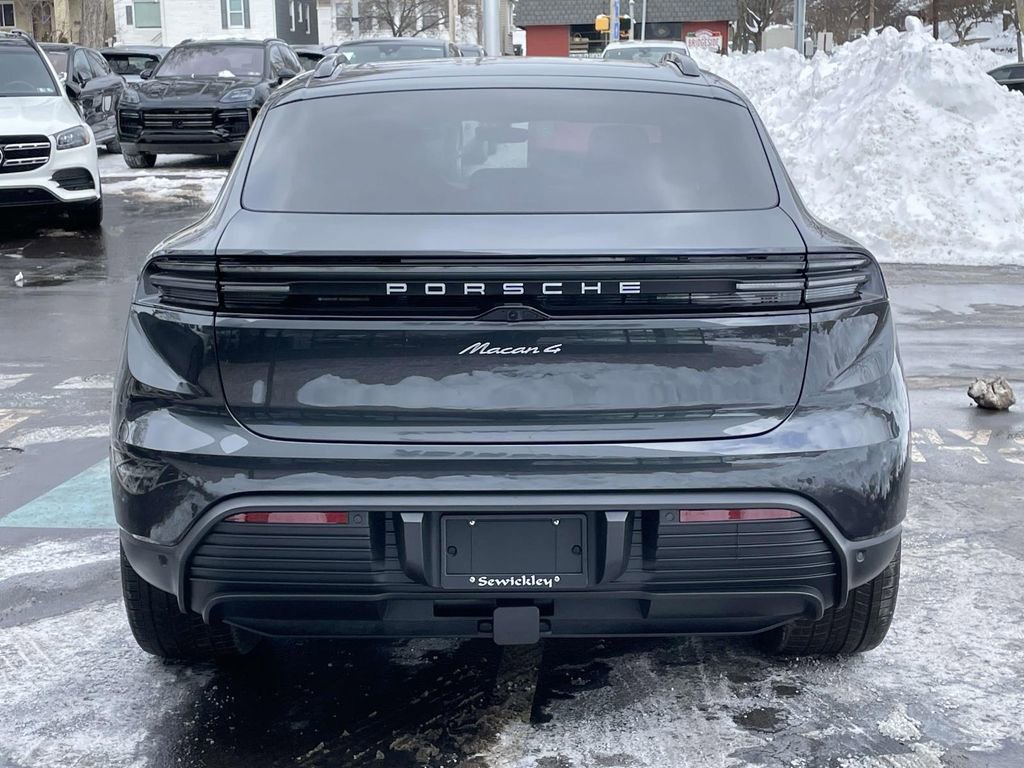 Used 2024 Porsche Macan 4 Electric image 6