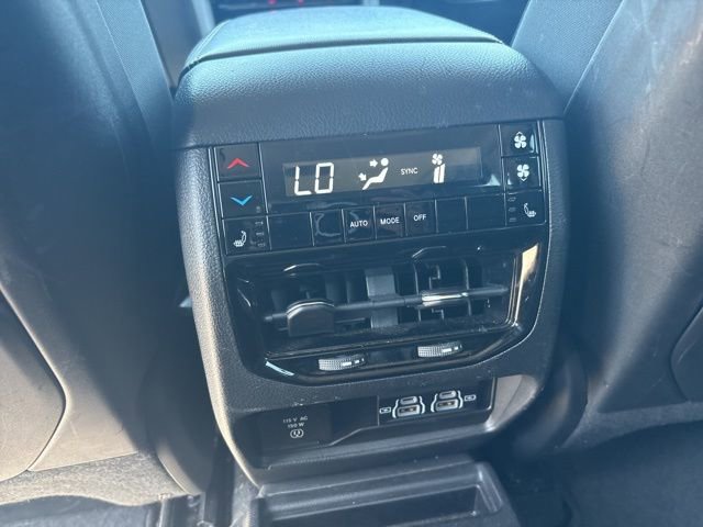 Used 2022 Jeep Grand Cherokee L Limited AWD/4WD image 28