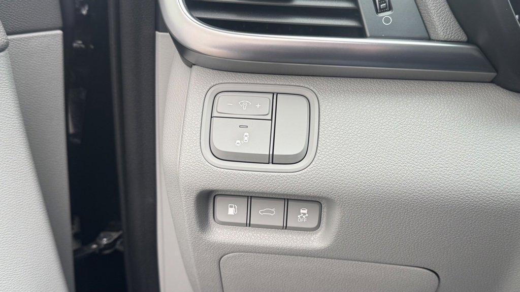 Used 2018 Kia Optima EX w/ Premium Package image 19