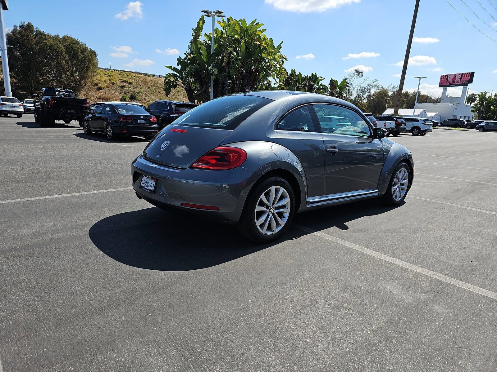 Used 2015 Volkswagen Beetle TDI image 5