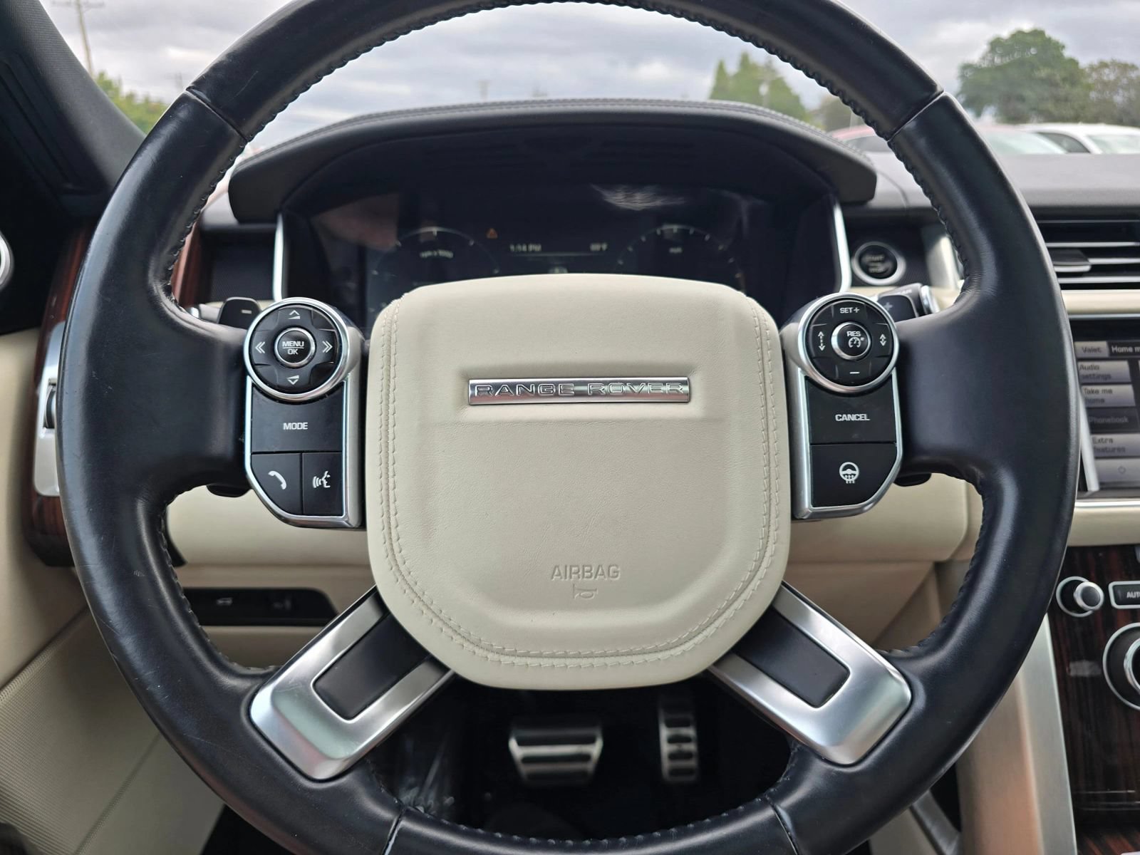 Used 2014 Land Rover Range Rover Supercharged AWD/4WD image 25