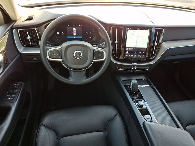 Used 2023 Volvo XC60 B5 Core w/ Climate Package AWD/4WD image 12