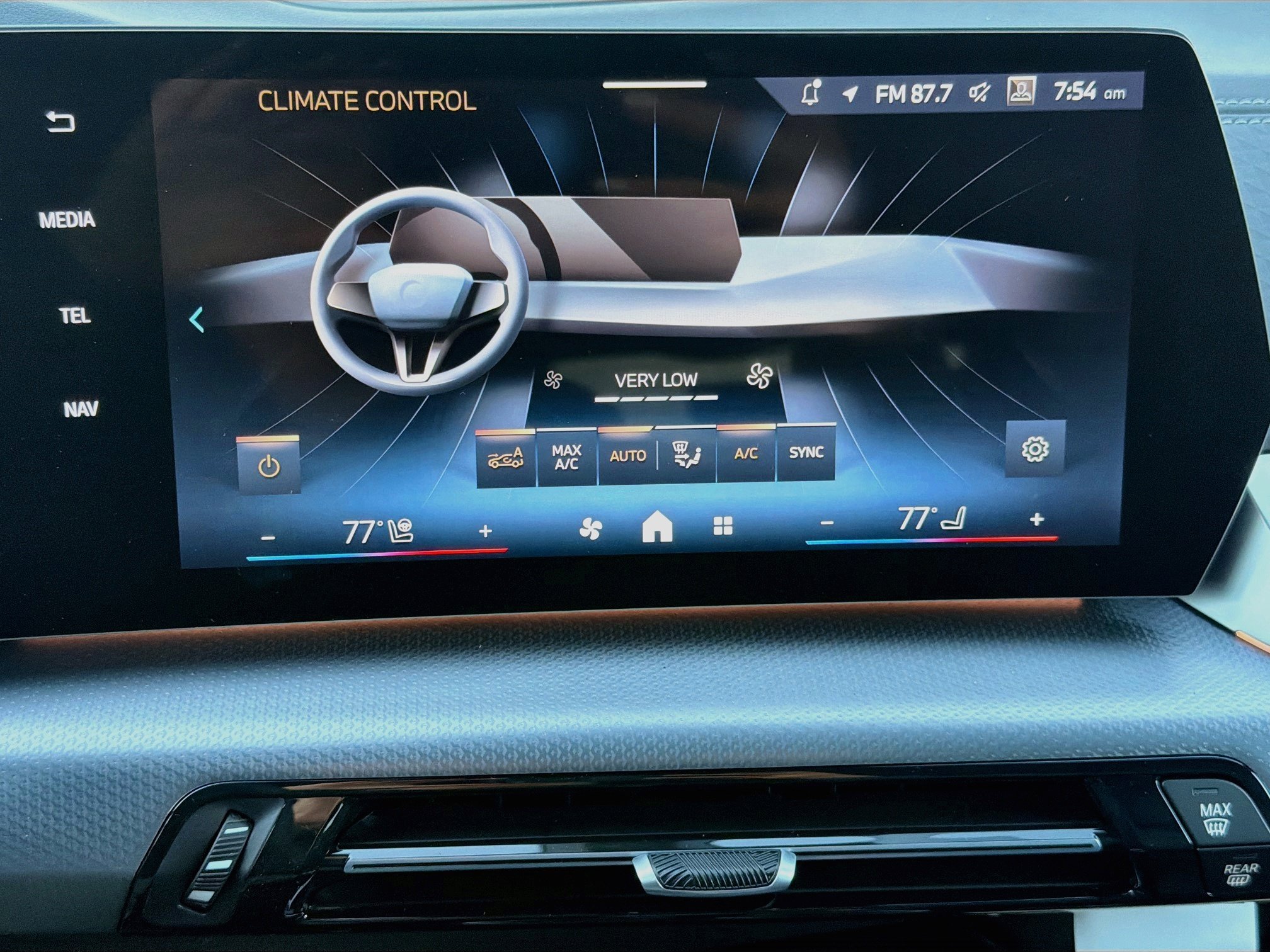 New 2027 BMW X2 xDrive28i w/ Technology Package AWD/4WD image 35