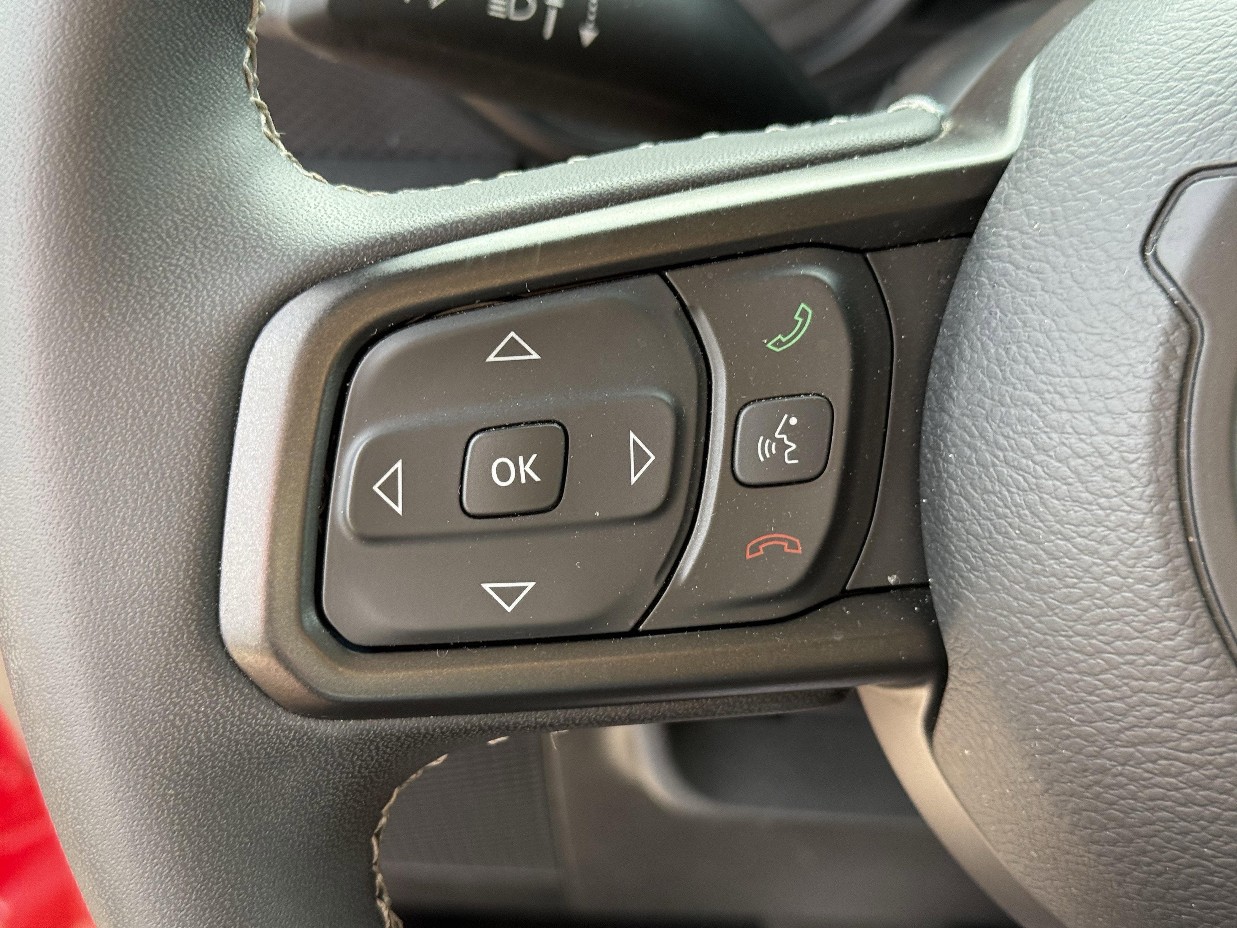 Used 2025 Jeep Wrangler Unlimited Rubicon image 16