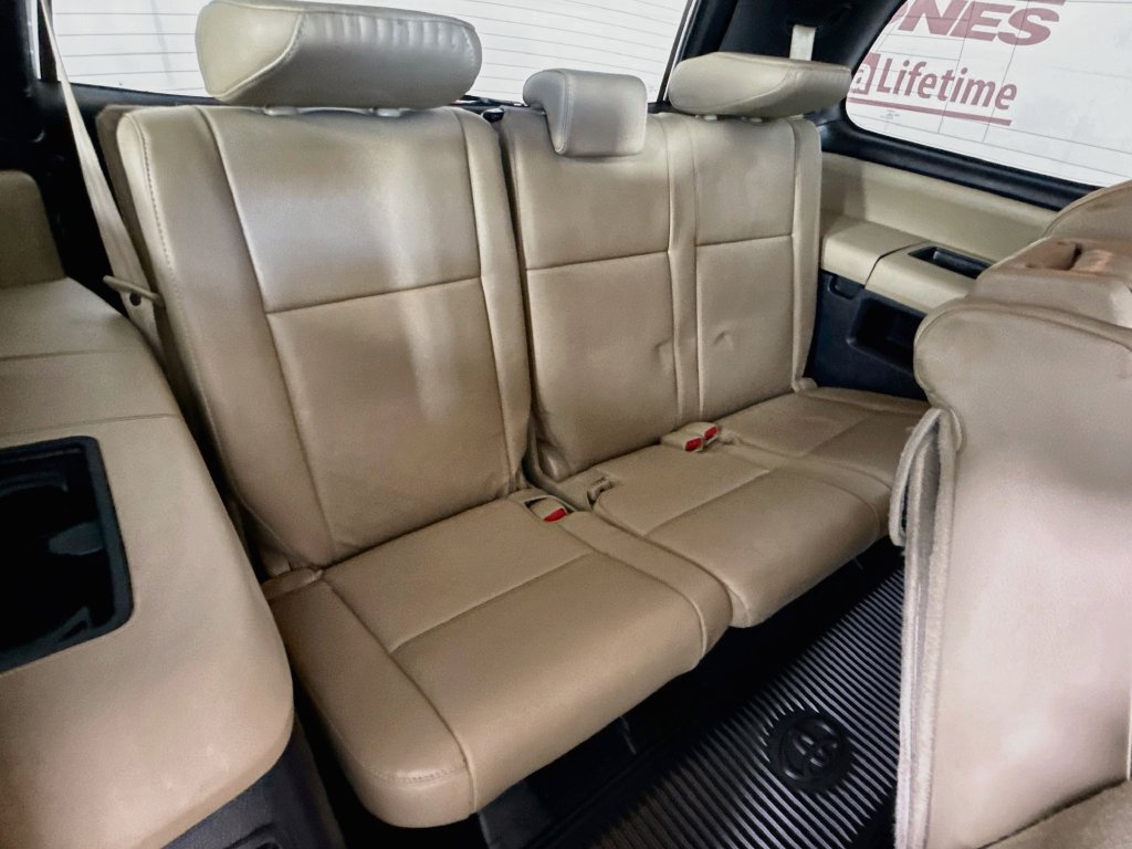 Used 2018 Toyota Sequoia SR5 w/ Premium Package AWD/4WD image 31