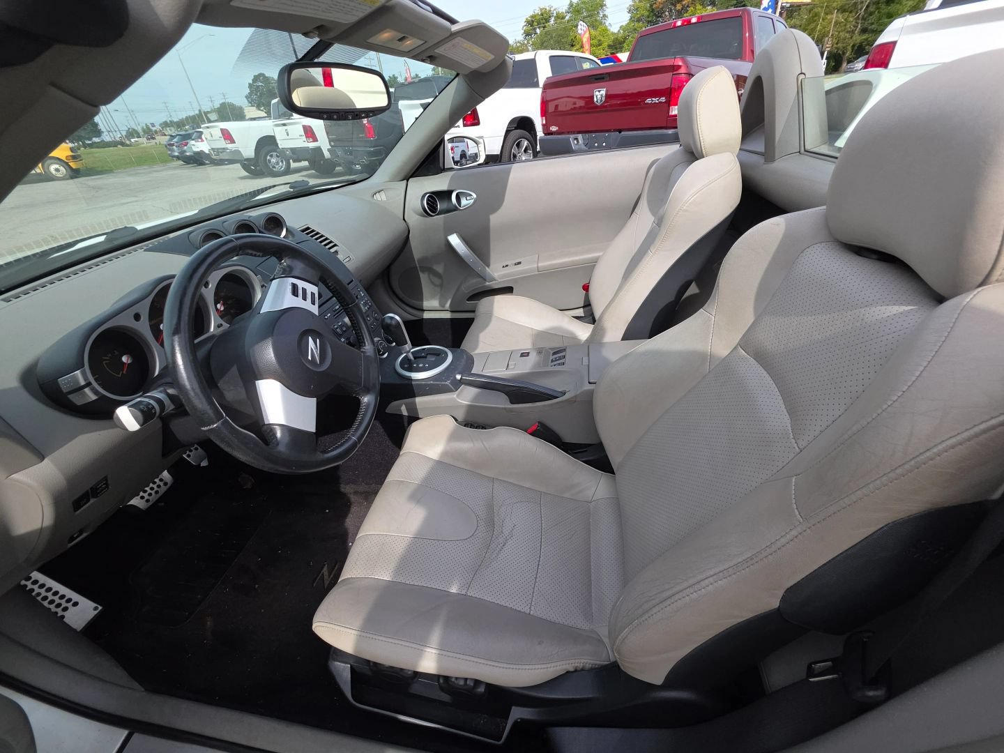 Used 2005 Nissan 350Z Touring RWD image 17