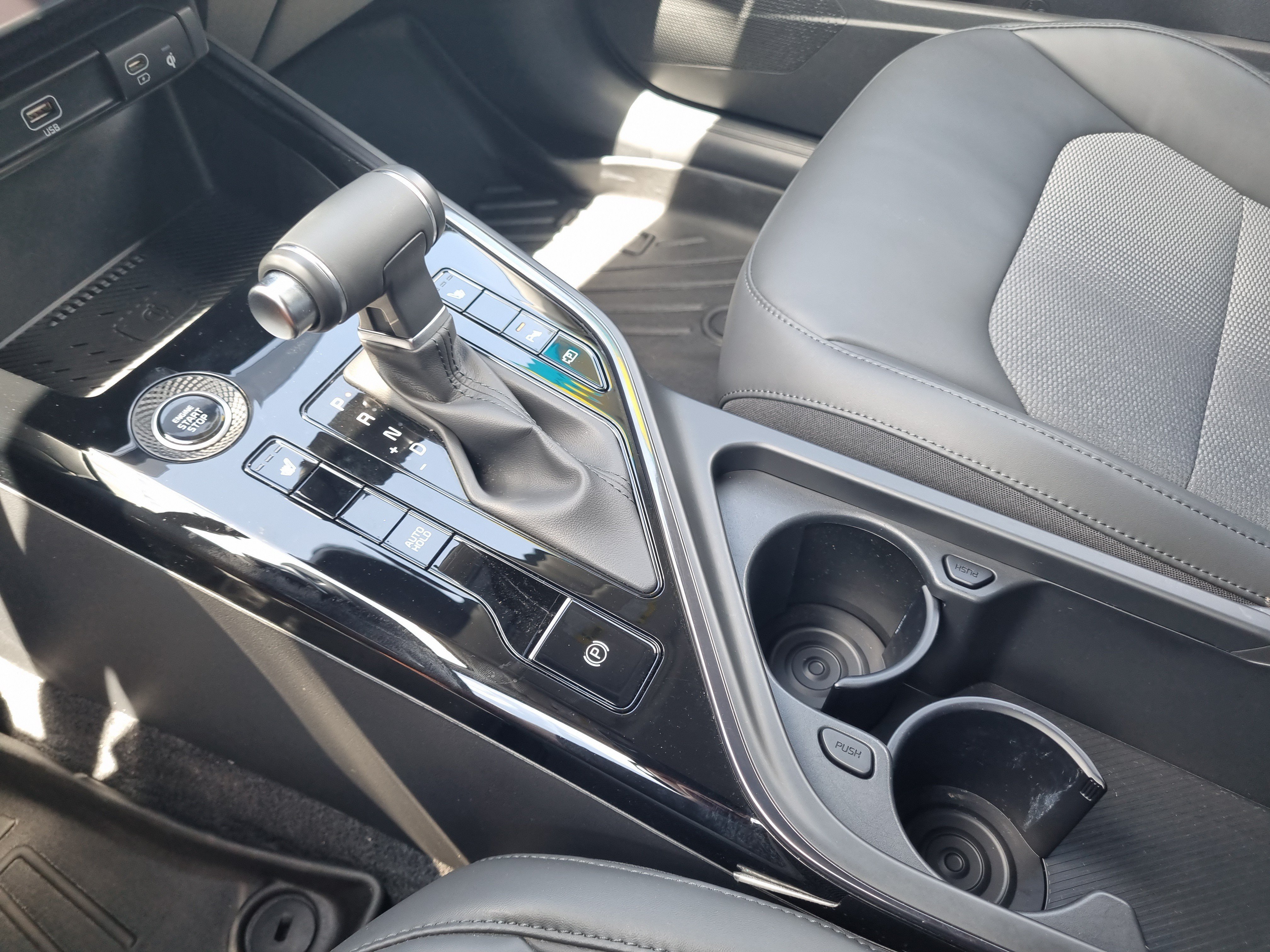 Used 2024 Kia Niro EX FWD image 30