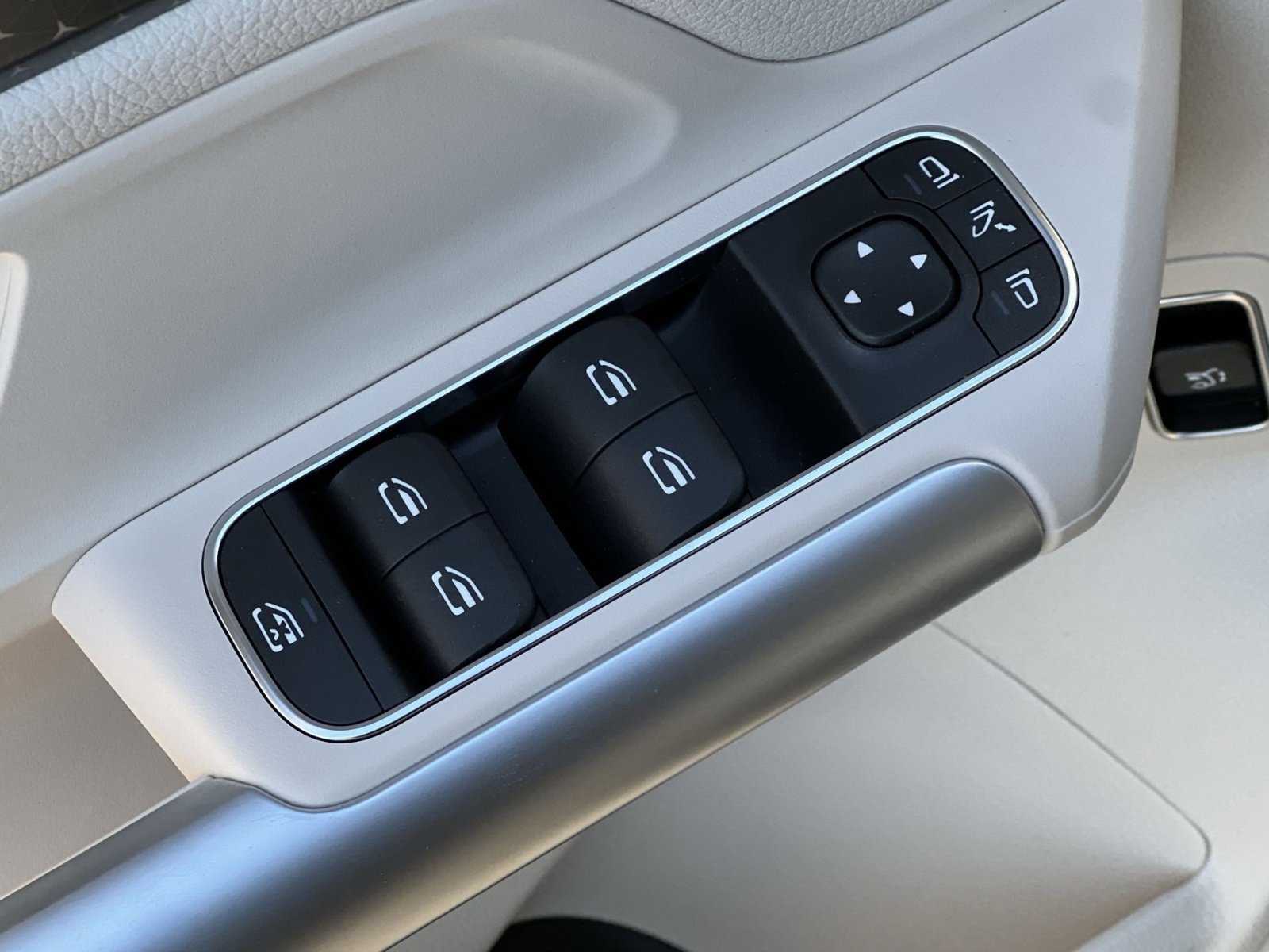 Certified 2025 Mercedes-Benz GLA 250 GLA 250 image 13