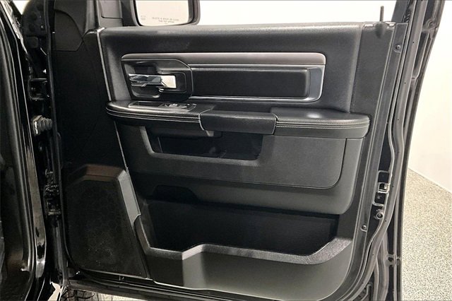 Used 2022 RAM 1500 Classic Warlock image 30