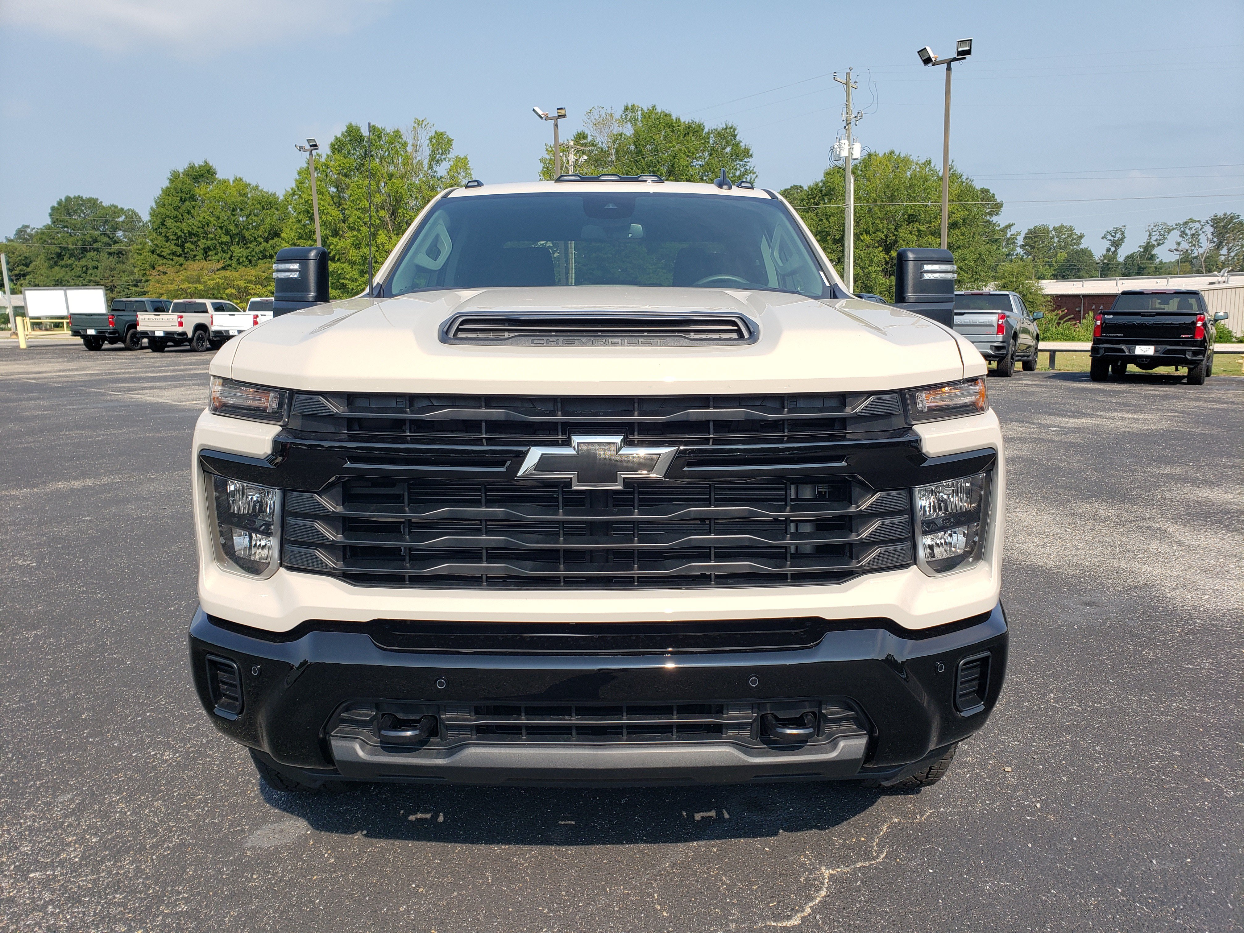 New 2026 Chevrolet Silverado 2500 Custom w/ Custom Value Package AWD/4WD image 7