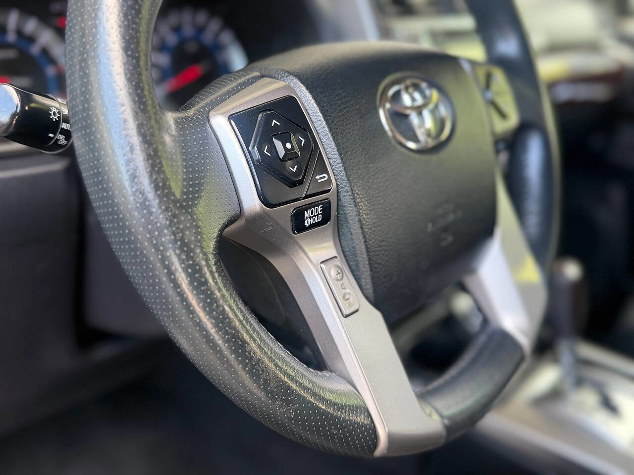 Used 2018 Toyota 4Runner Limited AWD/4WD image 9