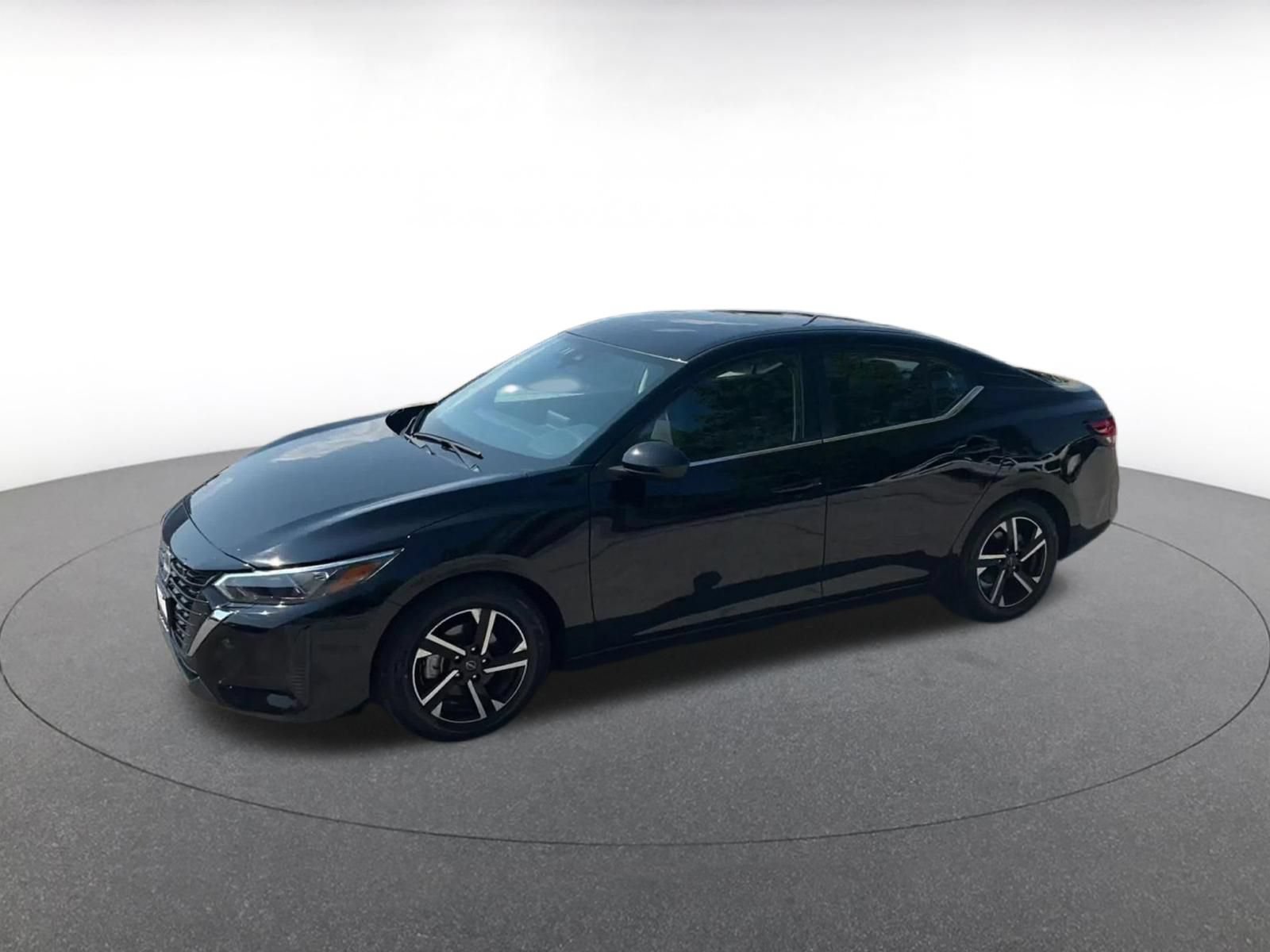 Used 2025 Nissan Sentra SV FWD image 8